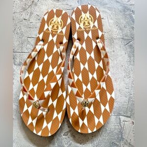 Tory Burch Thin FlipFlop, Classic Diamond Pattern, Size 10